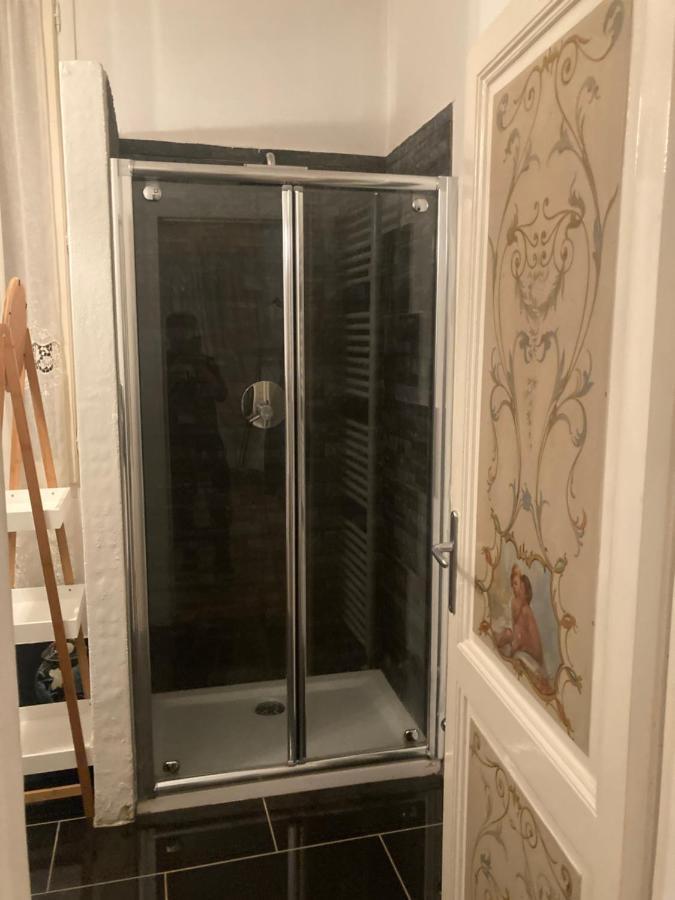 Casa Vacanza Sole Lago… Intra Eksteriør billede